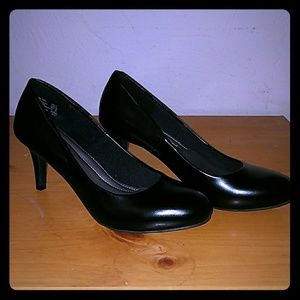 Women's Size 8 Black Heels